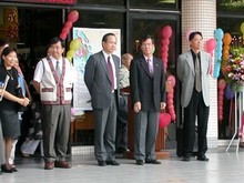 成教十週年慶, 共18張圖片